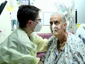 ABD’de domuz kalbi nakledilen hasta vefat etti