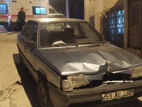 Tekirdağ'daki sürücü, evin demir kapısına çarptı