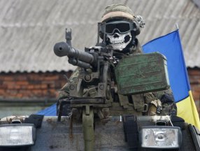 Ukrayna’da savaşmak isteyenlere 2 bin dolar