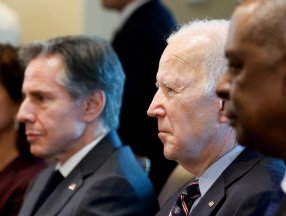 Biden, Katar'ı "NATO üyesi olmayan önemli müttefik" olarak tanıdı