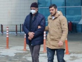 Bursa'da, 60 yaşındaki adam husumetlisini öldürdü