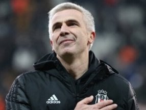 Önder Karaveli derbide ilk peşinde