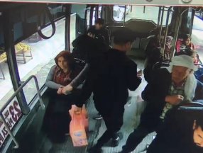 Şanlıurfa’da bir kadın kapkaççıyı kovaladı