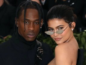 Duyan gülmeden edemedi! Kylie Jenner'in oğluna verdiği isim...