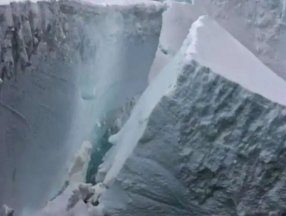 NASA, Antarktika'da eriyen bölgenin görüntülerini paylaştı
