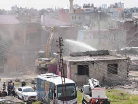 Adana’da, Cono Aşireti’nin yaşadığı mahallede yıkım başladı