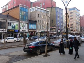 Hakkarili esnaf kira artışlarına dayanamıyor