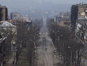 Rusya'nın hedefindeki Mariupol'de yıkımın havadan görüntüleri