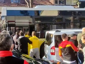 Beykoz'da sürücüyle İETT şoförünün yol kavgası