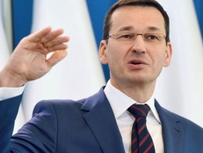Polonya Başbakanı Mateusz Morawiecki'den Macron'a: Hitler ile görüşür müydün