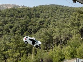 Çanakkale'de 30 saatte yardım giden öğretmenin yaşamasına mucize denildi