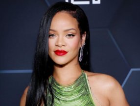 Rihanna milyarderler kulübünde