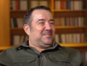 Ata Demirer'den İlber Ortaylı taklidi