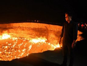 Türkmenistan'daki 'cehennem kapısı' kapatılıyor