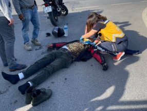Antalya'daki motosikletlinin ölümden dönme anı kamerada