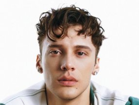 Edis'ten Brooklyn Beckham'a destek