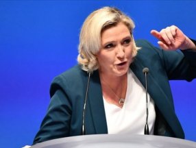 Fransa’da aşırı sağcı Le Pen: Kamusal alanda, başörtüyü yasaklayacağız