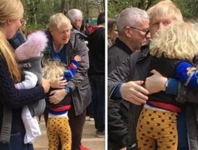 Boris Johnson ve ailesi objektiflere yansıdı