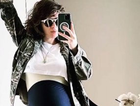 Demet Evgar'dan hamilelik pozu