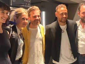 Kenan Doğulu ile Beren Saat, Neymar ile tanıştı