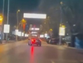 Kadıköy'de trafik magandasının manevraları kamerada