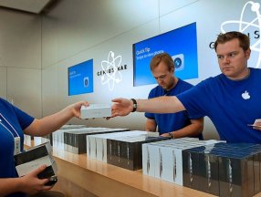 ABD'deki Apple çalışanları zam istiyor