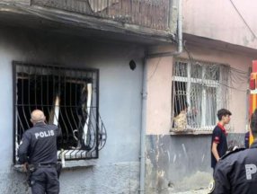 Adana'da uyuşturucu etkisindeki şahıs evini yaktı