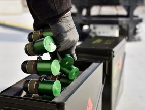 Atom 40 milimetre yüksek hızlı akıllı mühimmat sahada