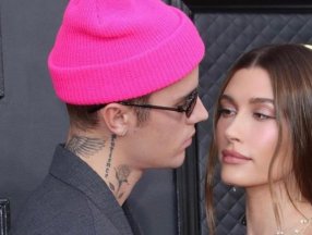 Hailey Baldwin kalbi delik çıktı