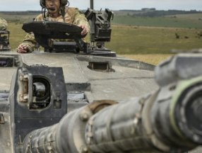 Binlerce İngiliz askeri Avrupa’da konuşlanıyor