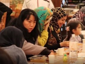 Japonlar, Tokyo Camisi'ndeki iftarlarda yer aldı