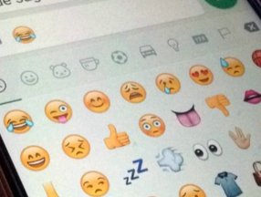 WhatsApp'ta mesajlara emojiyle tepki nasıl verilir?