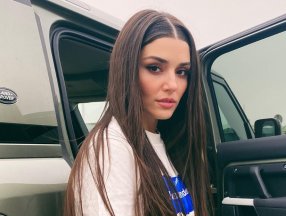 Hande Erçel’den sosyal medyayı sallayan poz