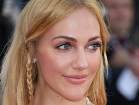 Meryem Uzerli kızlarıyla görüntülendi