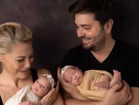 Seray Sever, ikiz bebeklerini paylaştı