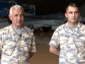 Baba ile oğlu, 9'uncu Ana Jet Üssü'nde birlikte görev yapıyor