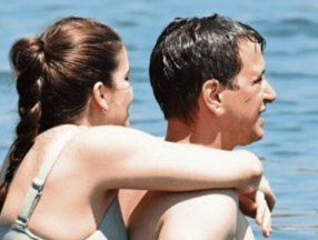 Selahattin Paşalı eşiyle tatilde