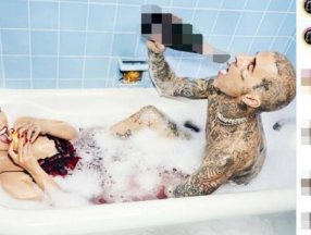 Travis Barker ve Kourtney Kardashian'dan küvet pozu