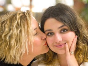 Berna Laçin'in kızının gözyaşları