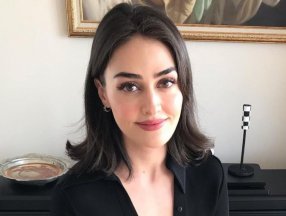 Esra Bilgiç ve Reynmen aşk yaşıyor