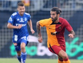 Galatasaray hazırlık maçında Sigma Olomouc'ı 2-0 yendi