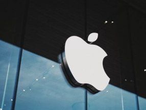 Apple, işe alımları yavaşlatma kararı aldı