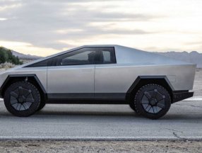 Elon Musk, Cybertruck'ın ne zaman satışa çıkacağını açıkladı