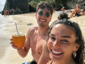 Ebru Şahin'den balayı pozu