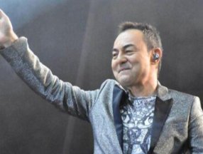 Serdar Ortaç sarışından vazgeçti