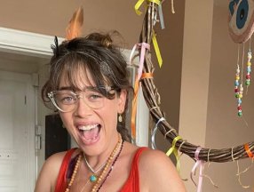 Demet Evgar, anne oldu