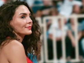 Ebru Şahin, Yunan basınında