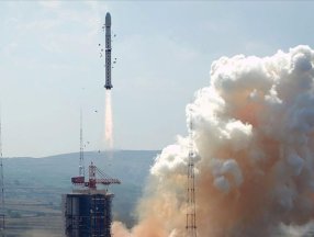 Çin, bilimsel deneyler için yeni uydusunu fırlattı