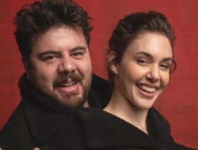 Berfu- Eser Yenenler çifti zehirlendi