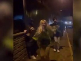 Aleyna Tilki sokak ortasında dans etti